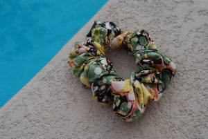 Laboratory Experiment Green Scrunchie