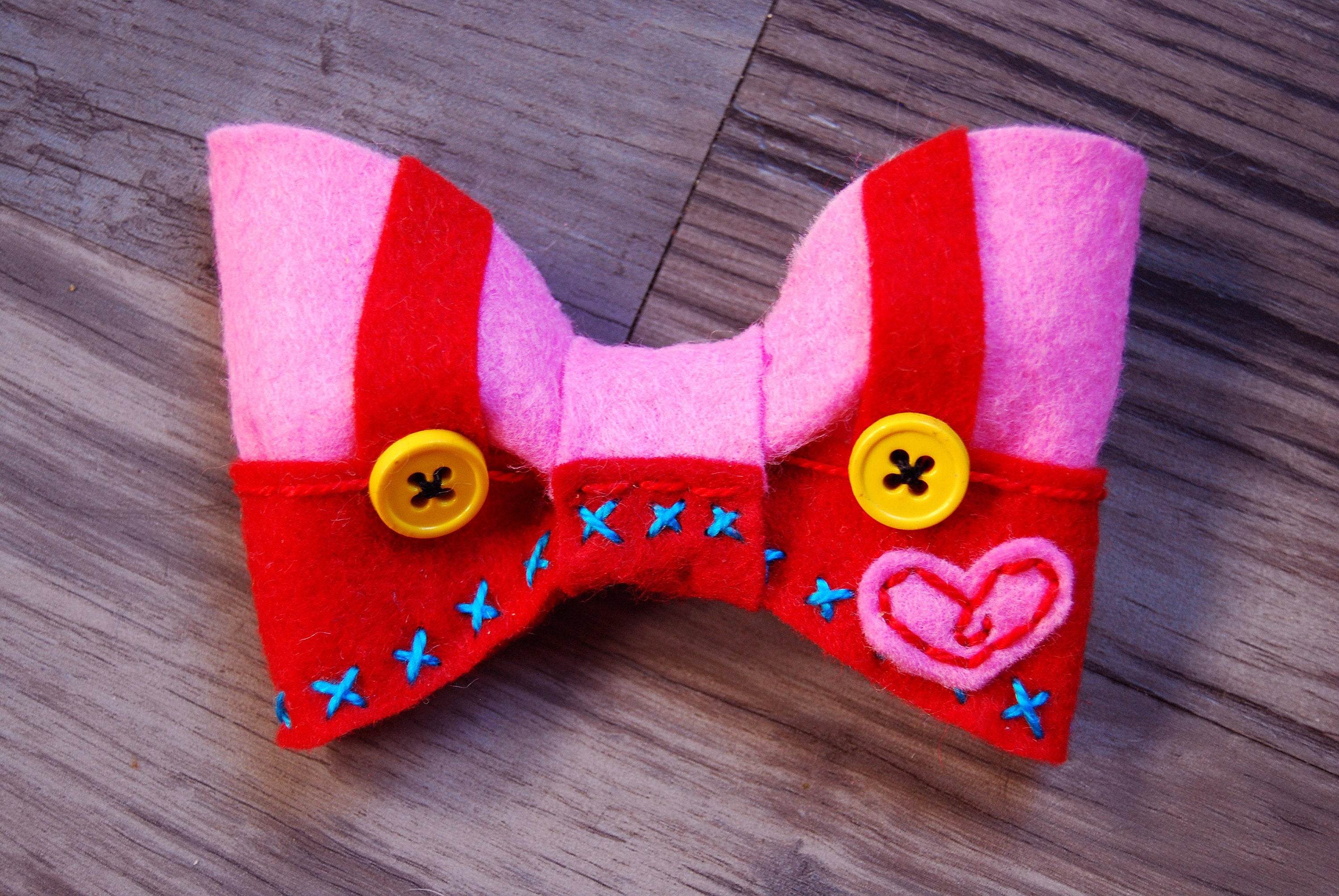 Reese or Cyrus Inspired Bow